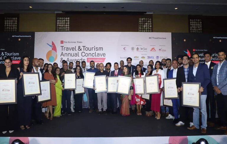 ET TravelWorld Conclave 3rd Edition Celebrates Industry Achievers